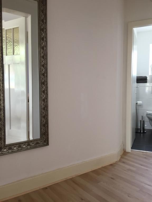 Ela Apartments Берлин Стая снимка